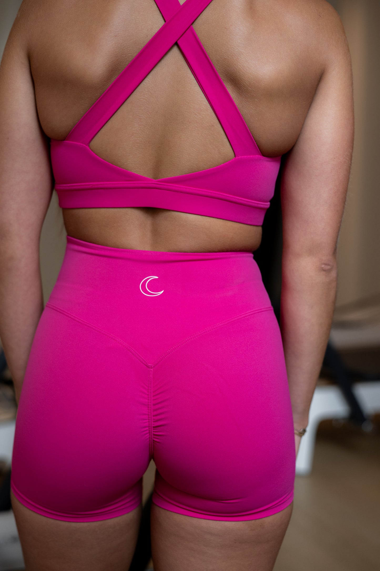 Short Eclipse 
 Longueur mid-thigh & effet scrunch