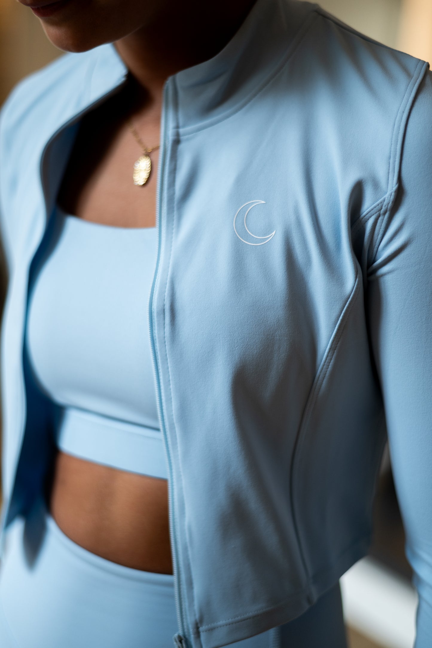 Veste Estela
Coupe courte - style et confort